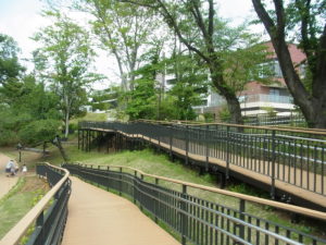 都市公園型スロープデッキ（車椅子対応）