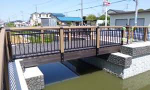水辺空間型人道橋